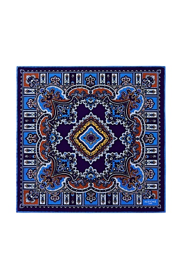 Сине-красный платок с орнаментом