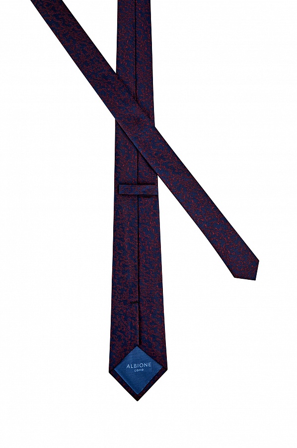 Бордово-синий галстук с абстрактным паттерном