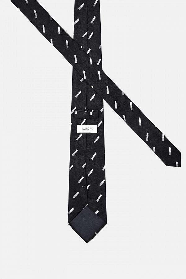 Черный галстук в белый принт