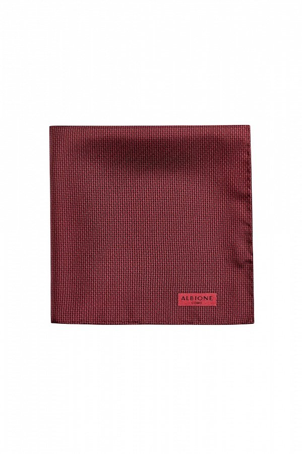 Бордовый платок с графичнам принтом