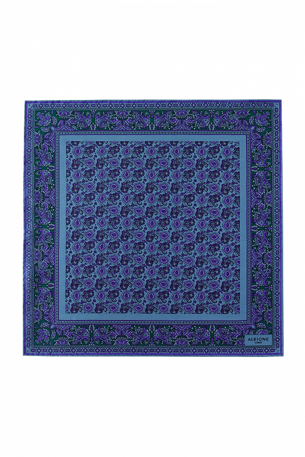 Синий платок с цветочным узором