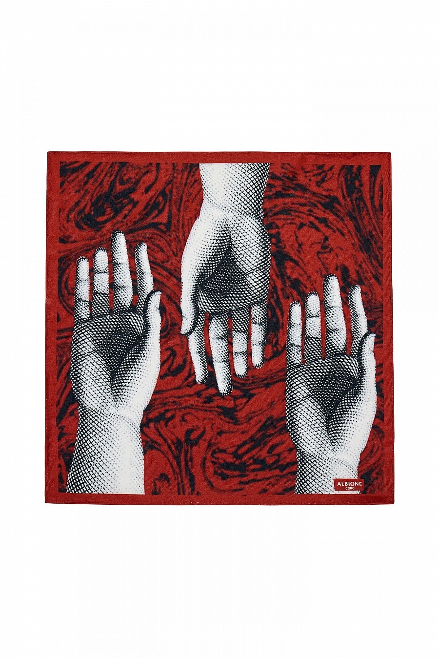 Красный платок с рисунком руки