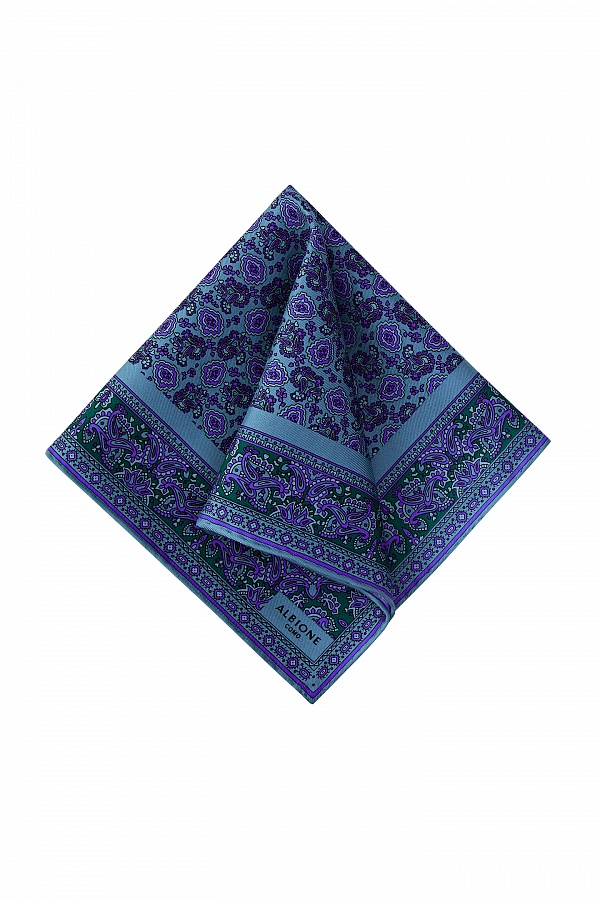Синий платок с цветочным узором