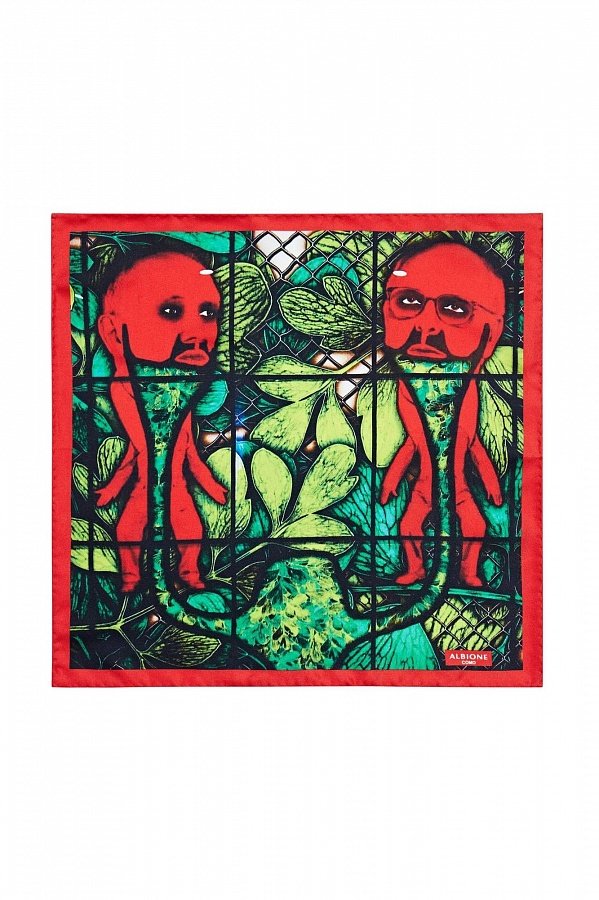 Красно-зеленый платок со сложным узором