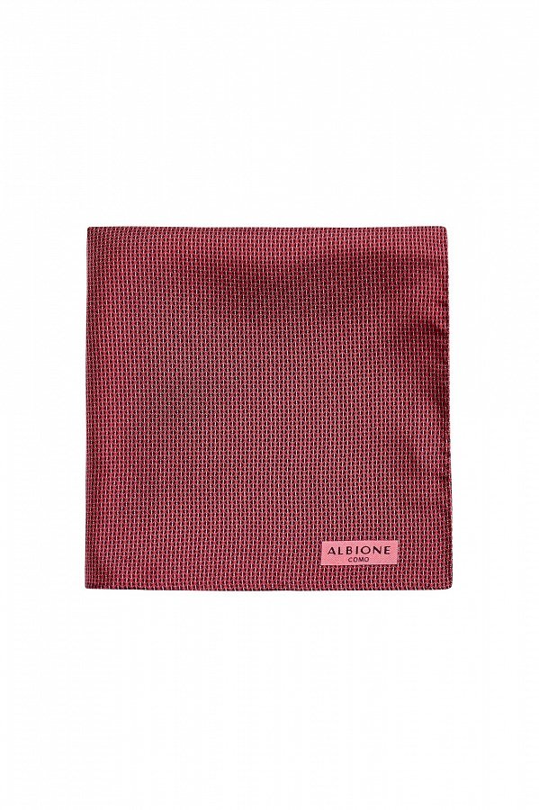 Красный платок с графичным принтом