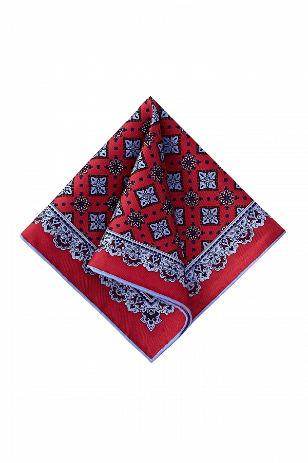Красный платок с черным орнаментом