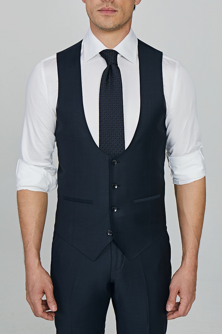 Купить жилет мужской костюмный, цены на элитные стильные жилетки премиумкласса 2023 в интернет-магазине Альбионе в Москве и РФ