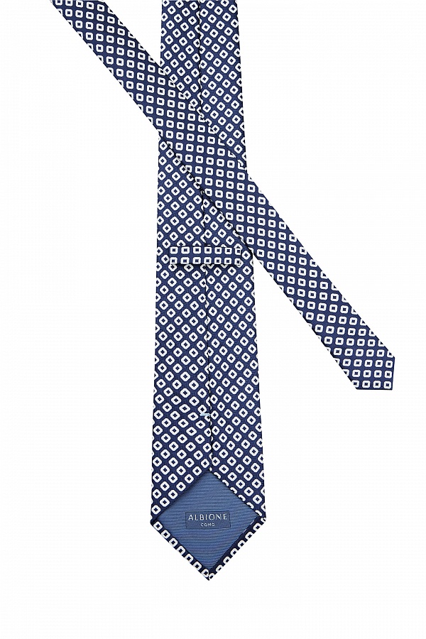 Темно-синий галстук с узором ромб белого цвета
