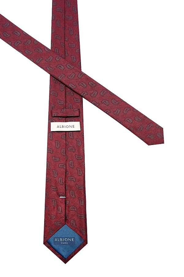 Красный галстук с узором огурцы