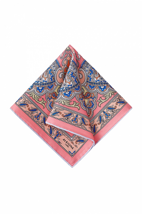 Розово-голубой платок с орнаментом
