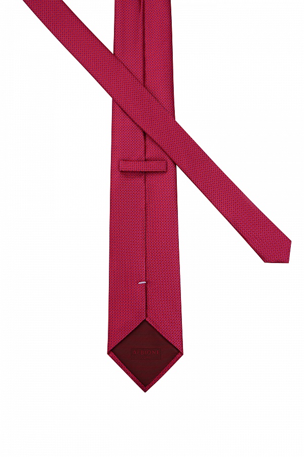 Красный галстук в мелкий принт