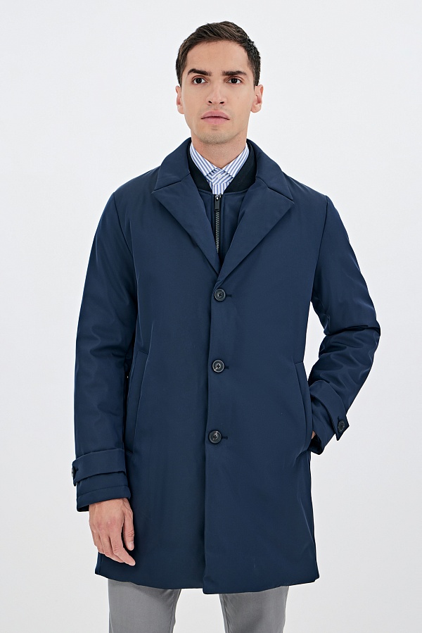 Утепленное пальто синего цвета
