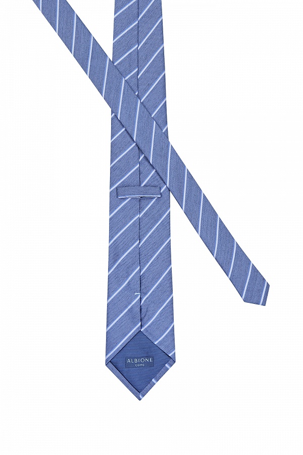 Голубой галстук в полоску