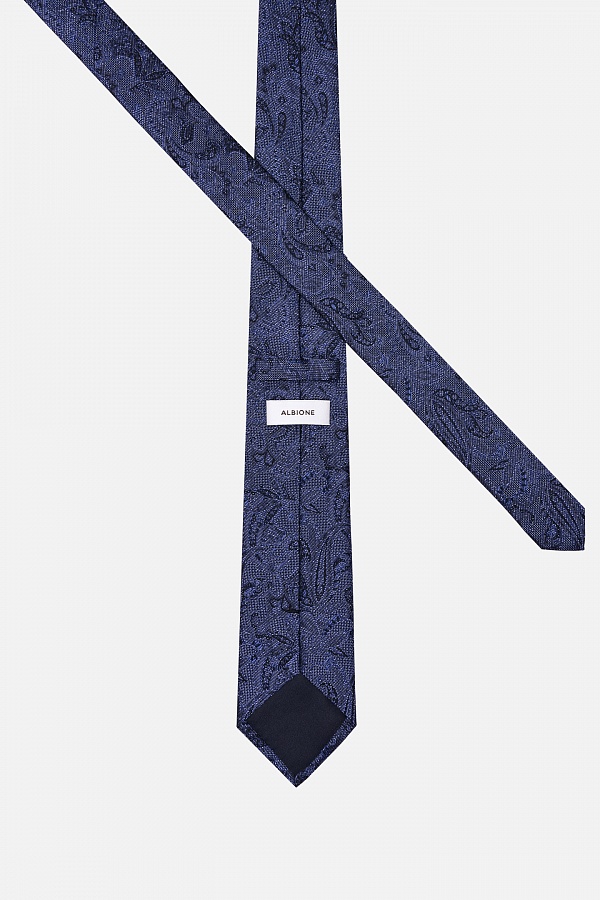 Черный галстук с крупным узором