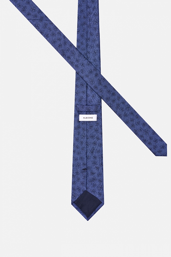 Синий галстук с узором цветы