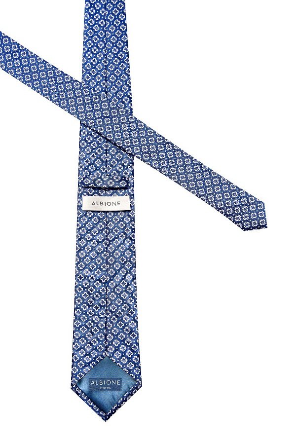 Синий галстук в белый цветок