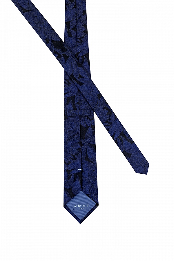 Черный галстук с синим узором