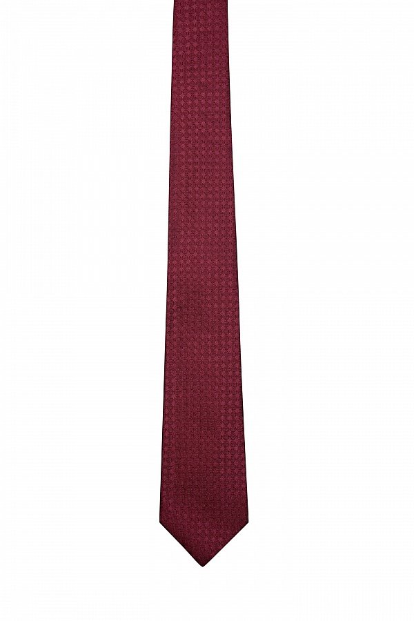 Красный галстук с орнаментом
