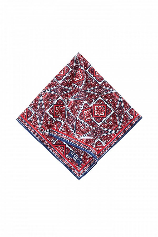 Красно-синий платок с узором