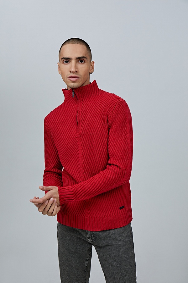 Красный текстурный пуловер с воротом на молнии
