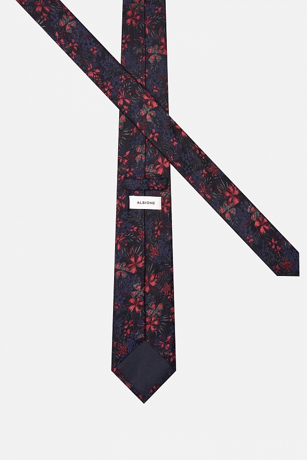 Черный галстук в красный узор