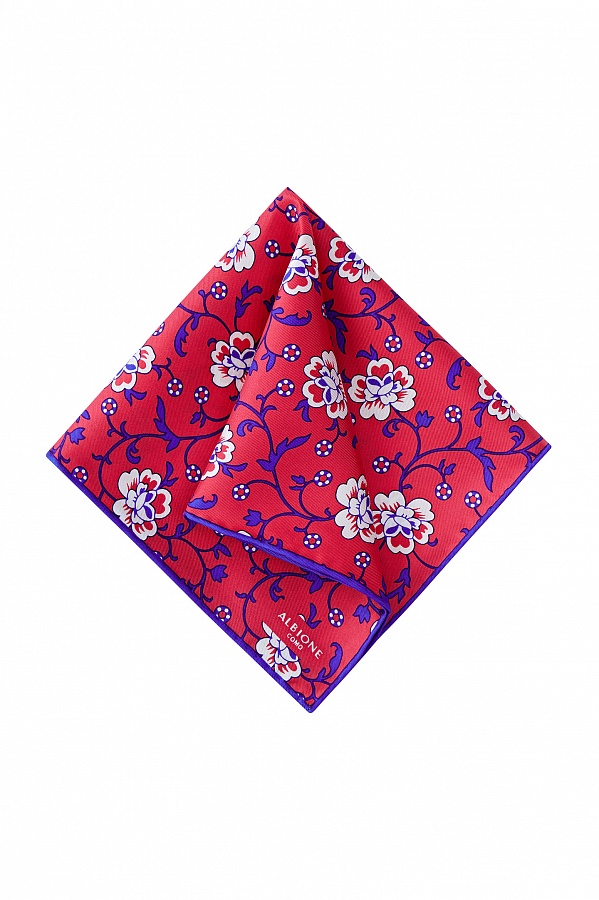 Красный платок с узором цветы