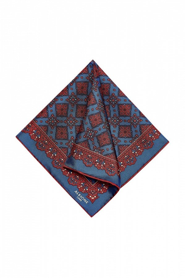 Синий платок с красный узором