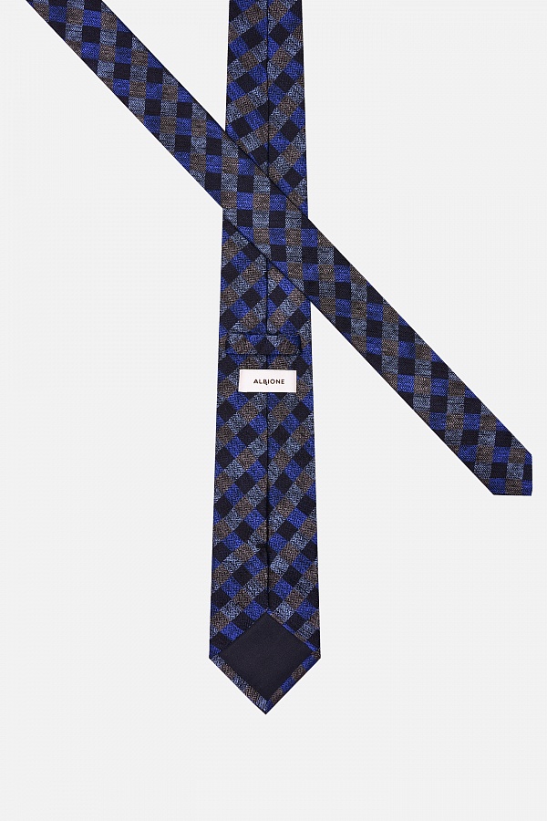 Стильный галстук черного цвета с принтом
